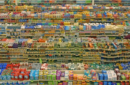 166-ShoppingAisles_2790x1835.jpg.medium.jpeg